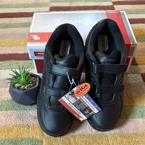 NWT New Balance 577 Women's Black Walking Comfort Shoes Hook N Loop  Size8.5